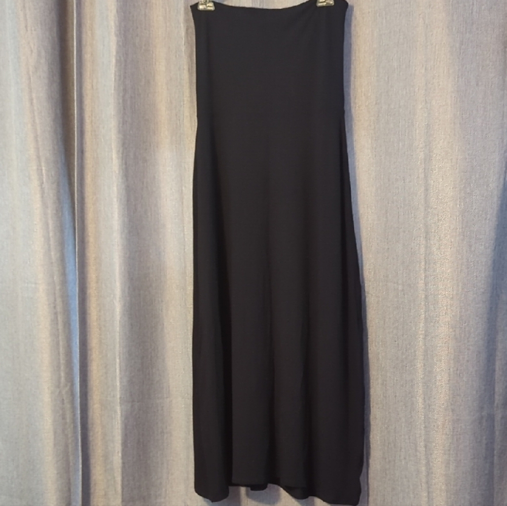 Savvi Med/Lrg Black Maxi Skirt